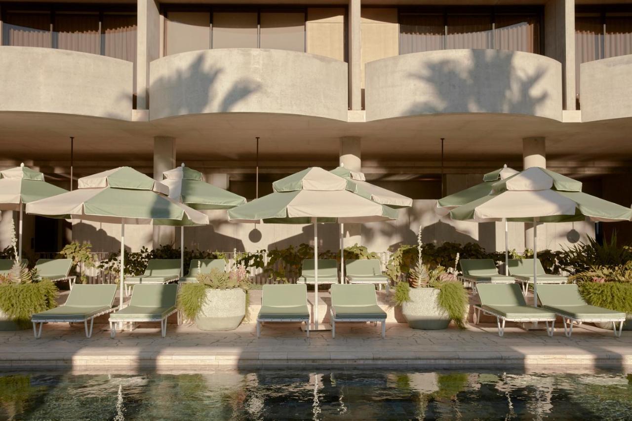The Calile Hotel Brisbane Bagian luar foto The pool at the hotel