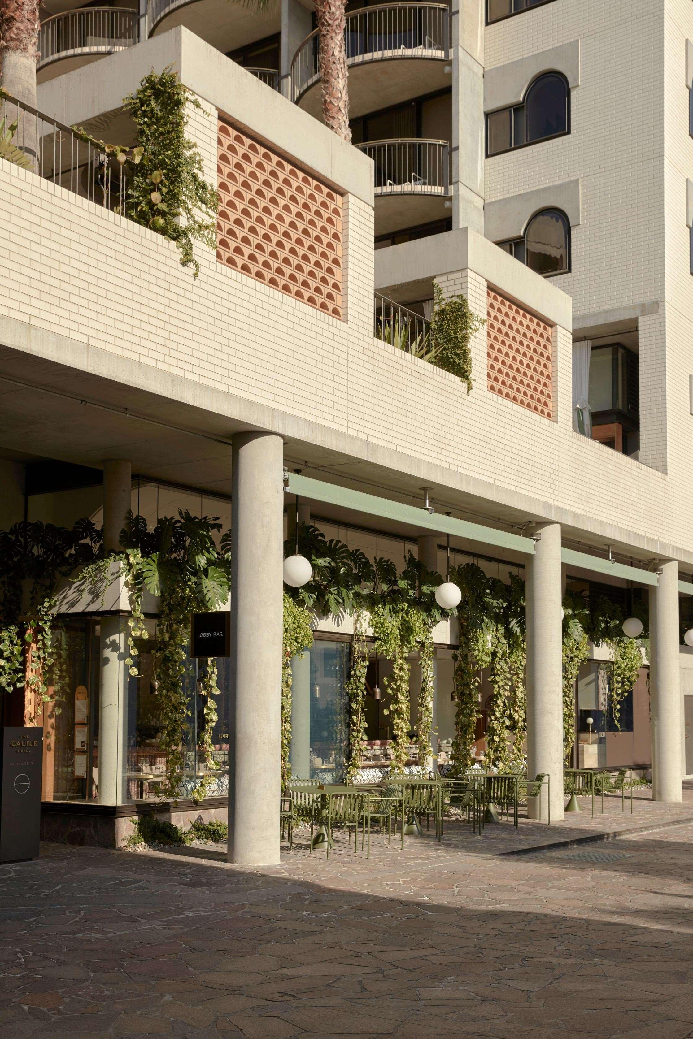The Calile Hotel Brisbane Bagian luar foto The restaurant in 2011