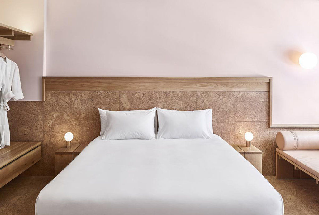 The Calile Hotel Brisbane Bagian luar foto A bedroom at the Hotel de Ville